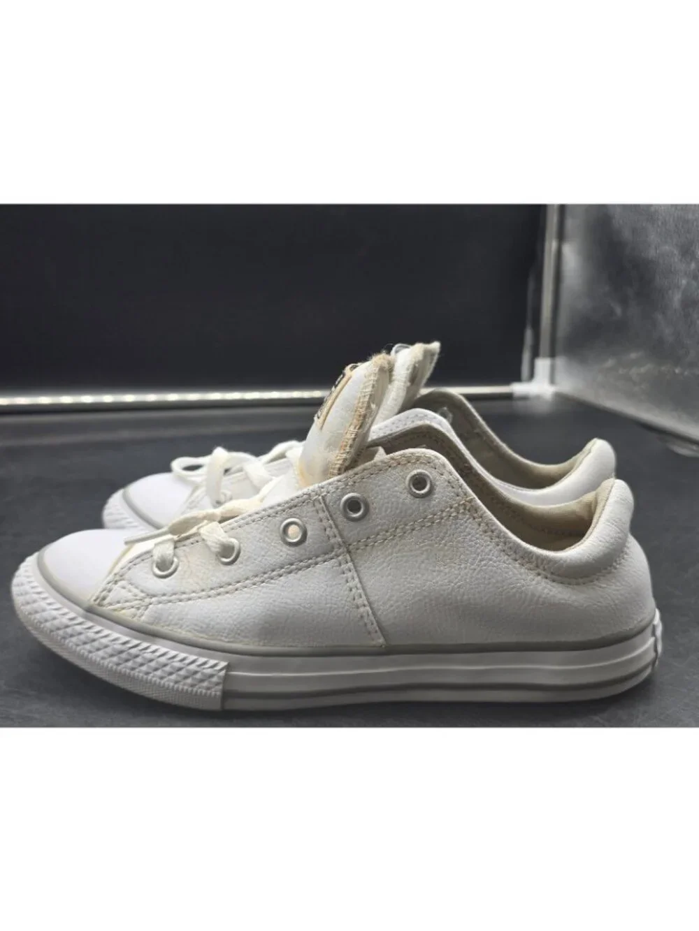 Converse All Star Shoes Kids Size 3 White Madison Low Top Sneakers 654220C